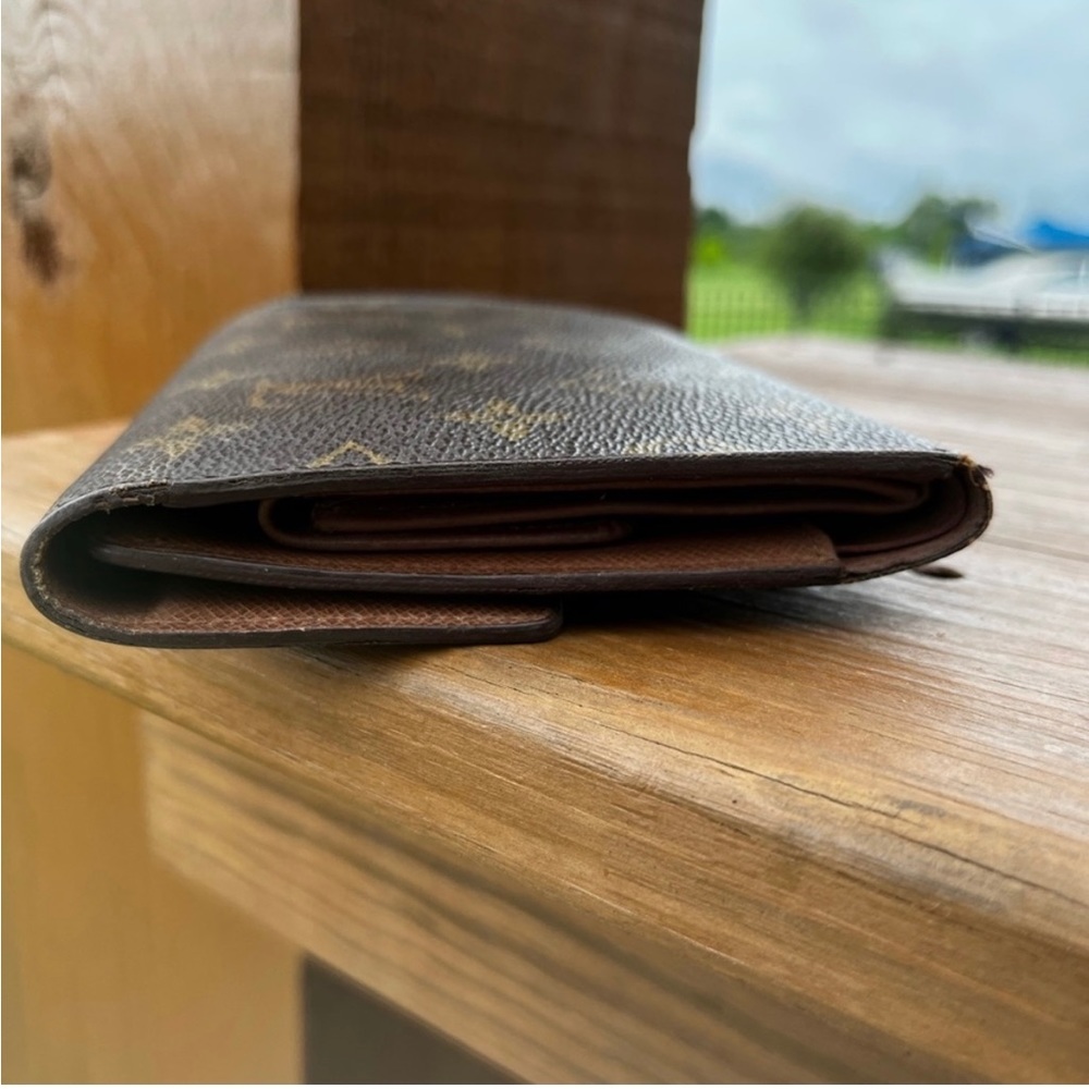 Vintage Louis Vuitton Monogram Wallet - Picture 11 of 14